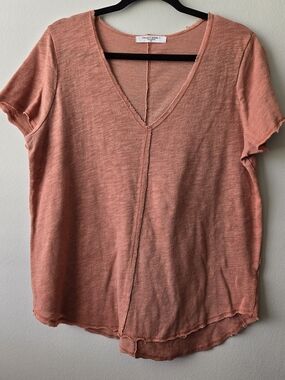 Project Social T V-Neck Short Sleeve Top in Coral